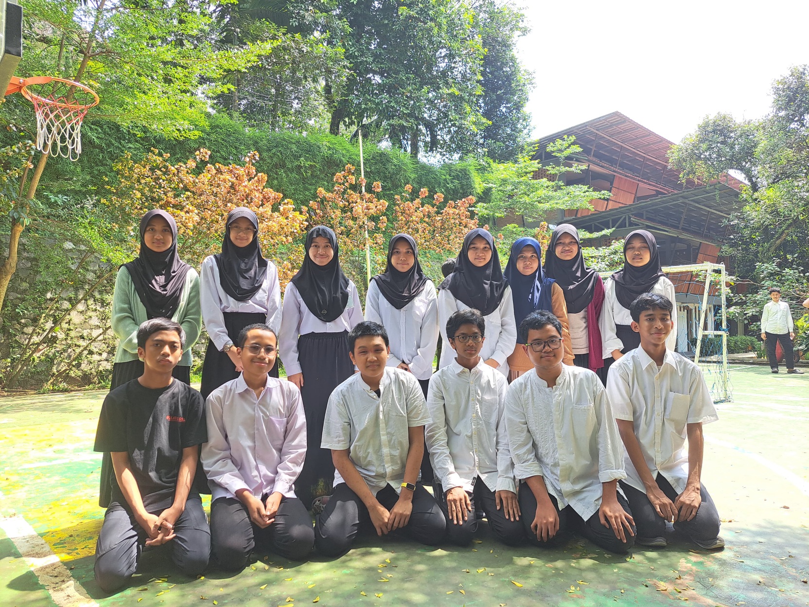 Para siswa Sekolah Alam Bogor yang diberangkatkan ke Swedia umtuk kampanye soal sampah.