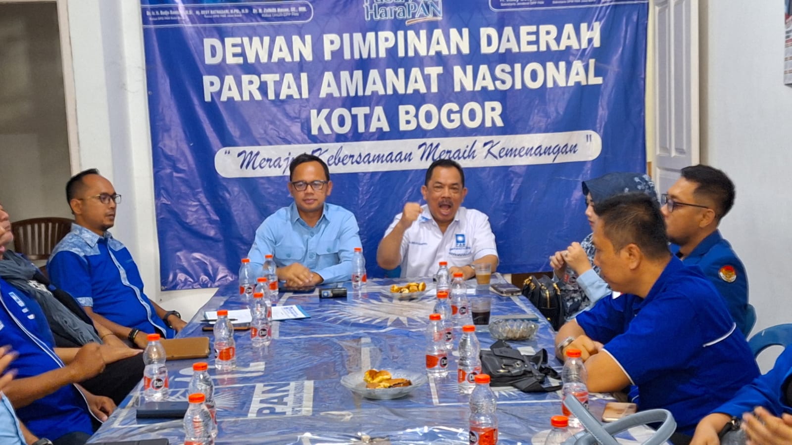 Balon Gubernur Jawa Barat Bima Arya melakukan safari politik ke kantor DPD PAN Kota Bogor.