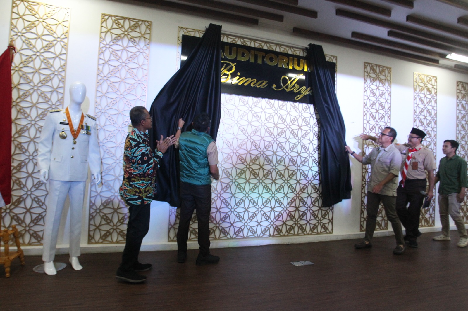 Bima Arya menjadi salah satu nama ruangan di Perpustakaan dan Galeri Kota Bogor.