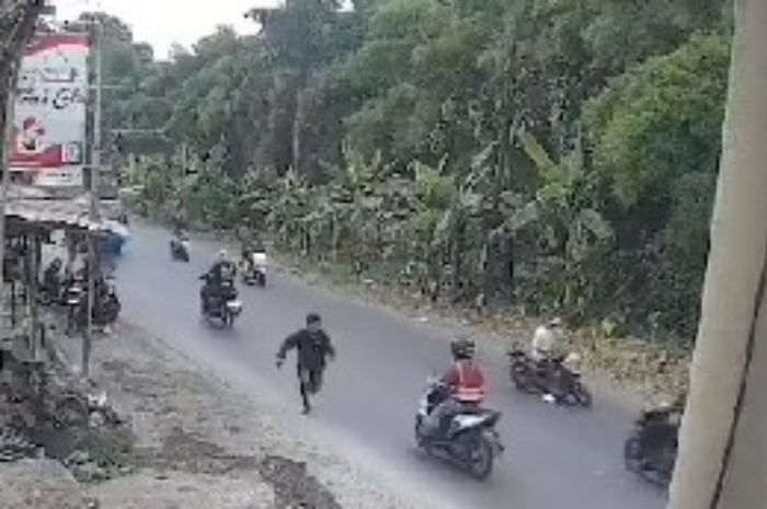 Video saat debt collector merampas motor di Klapanunggal, Kabupaten Bogor.