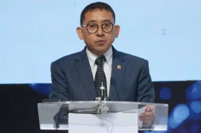 Menteri Kebudayaan Fadli Zon menetapkan tanggal 26 Juli sebagai Hari Puisi Indonesia