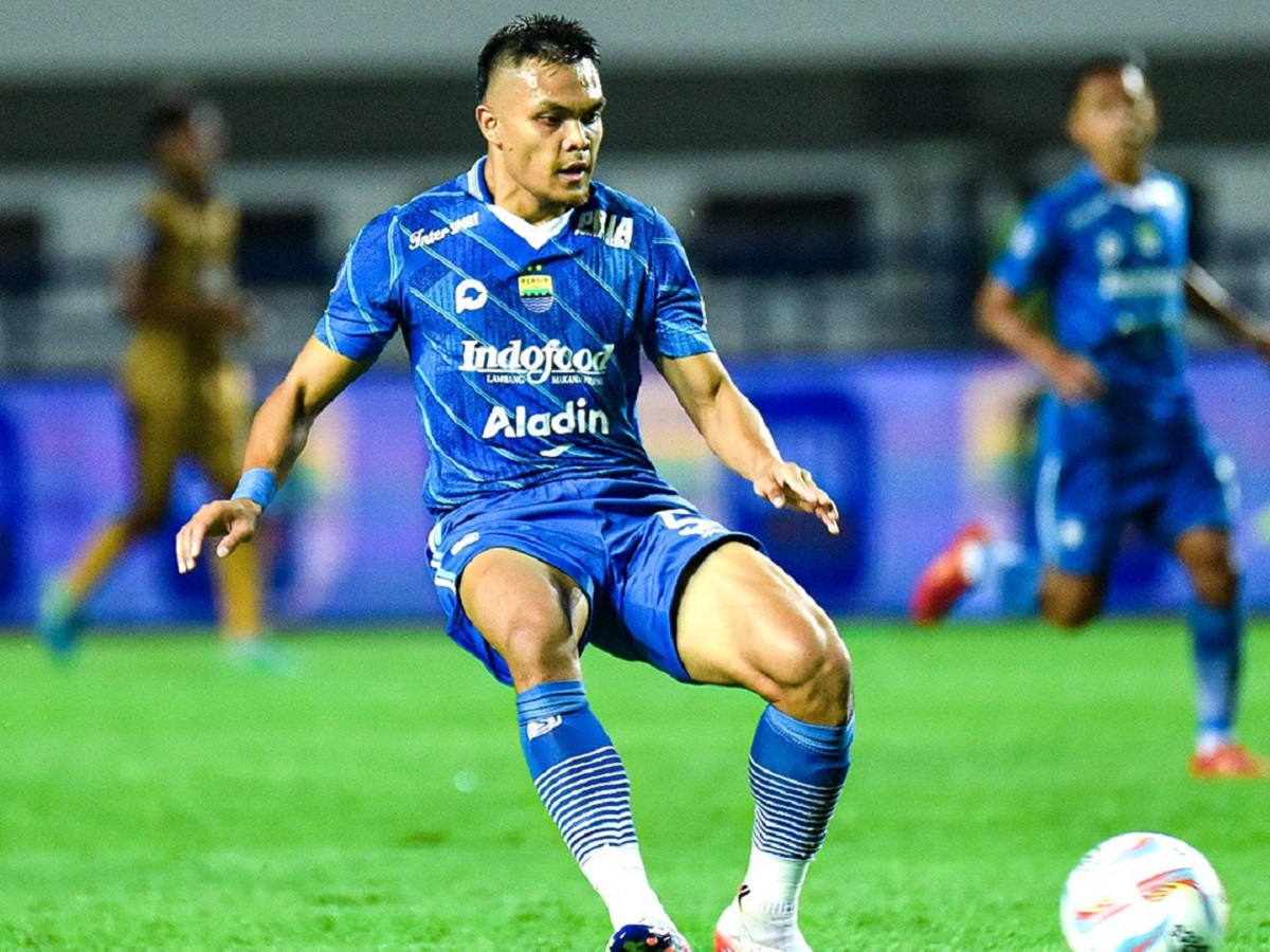 Rachmat Irianto. (X Persib Bandung)