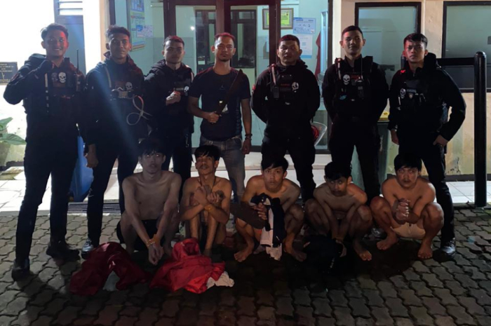 Anggota geng motor yang ditangkap petugas saat hendak melakukan tawuran di wilayah Kecamatan Bogor Barat, Kota Bogor Selasa (28/5/2024) dini hari.