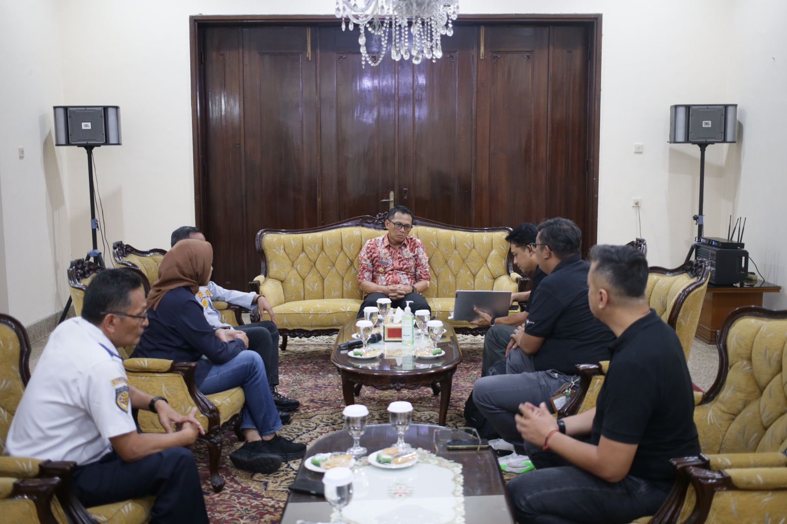 Pemerintah Kota (Pemkot) Bogor dan PT VKTR Teknologi Mobilitas saat audiensi dengan PT VKTR Teknologi Mobilitas Kendaraan Listrik di Rumah Dinas Wali Kota Bogor, Jalan Pajajaran, Kota Bogor, baru-baru