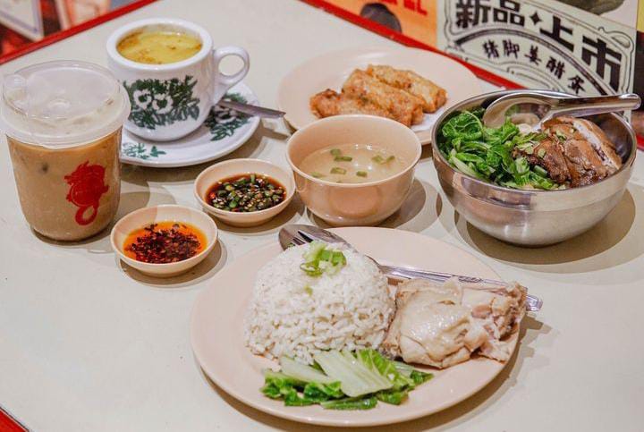 Menu sarapan di Kedai Kopi Tiam Bogor.