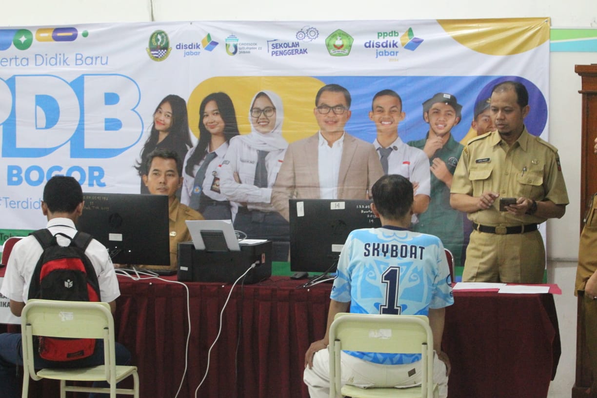 ILUSTRASI: PPDB di SMA Negeri 10 Kota Bogor.