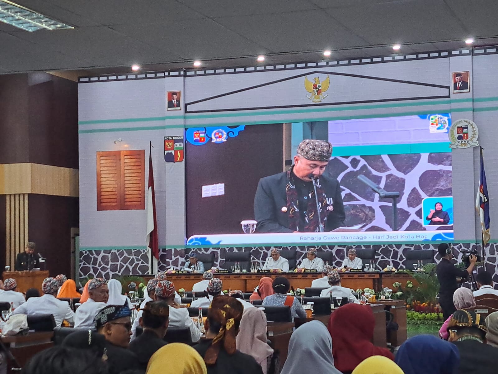 Rapat Paripurna HJB ke-542 di DPRD Kota Bogor. Pj Gubernur Jawa Barat janji tak ada titip menitip dan jual beli kursi dalam PPDB SMA Tahun Ini.