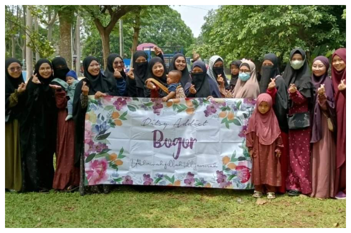 Ditsy Addict Bogor, saat mengadakan pertemuan di Taman Heulang, Kota Bogor.