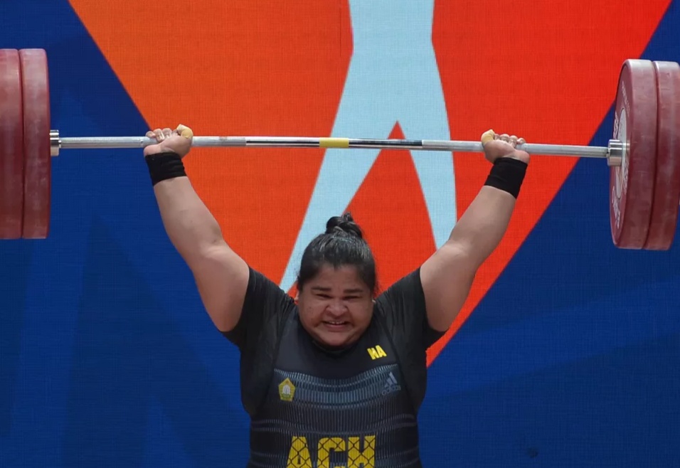 Atlet angkat besi, Nurul Akmal lolos ke Olimpiade Paris 2024