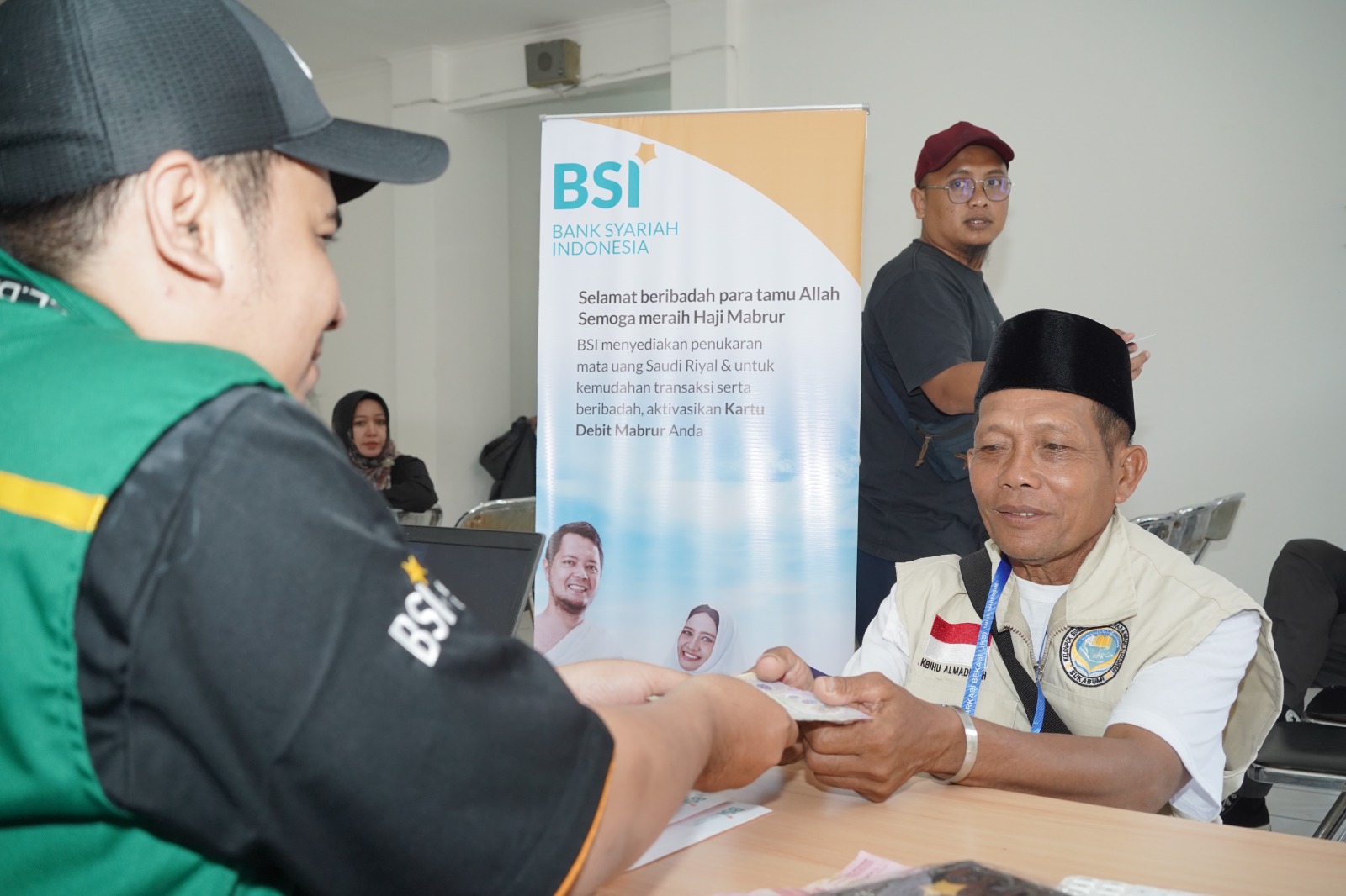 Hingga Mei 2024, penukaran riyal di BSI mencapai 116,92 juta SAR, menghasilkan fee based income (FBI) sebesar Rp16,74 miliar.