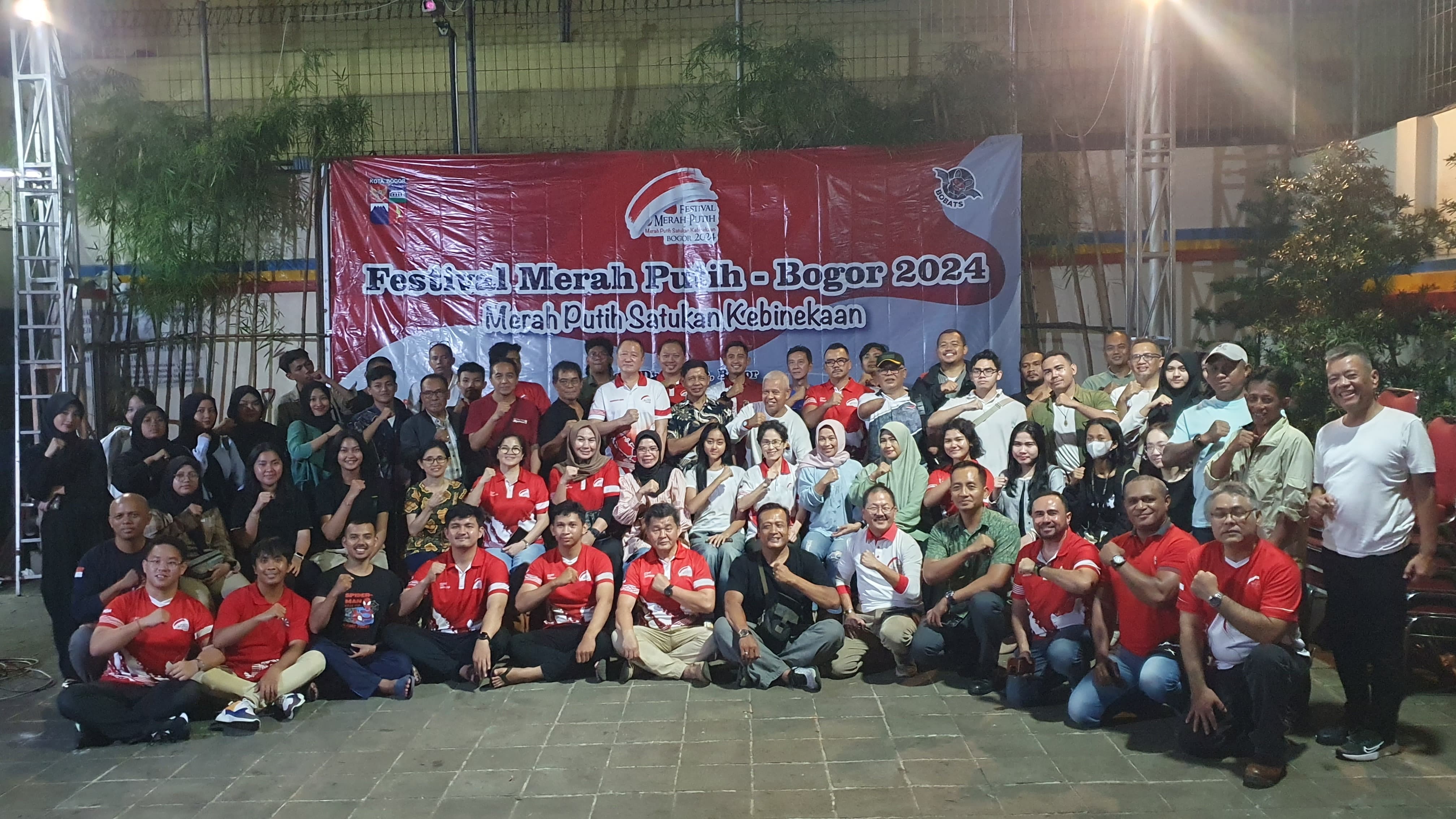 Panitia Festival Merah Putih (FMP) Kota Bogor 2024, foto bersama usai rapat pematangan kegiatan, Sabtu (8/6/2024).