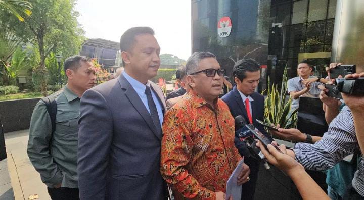 Sekjen PDIP Hasto Kristiyanto, usai menjalani pemeriksaan sebagai saksi di Komisi Pemberantasan Korupsi (KPK), Senin (10/6/2024).