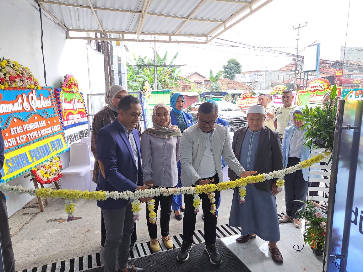 Bank bjb resmi meningkatkan status Kantor Kas di Kecamatan Bogor Barat menjadi Kantor Cabang Pembantu (KCP).