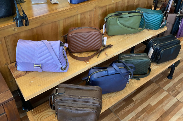 Merayakan hari jadinya, Pepari Leather menawarkan program menarik yakni diskon 10 persen untuk semua item produk.