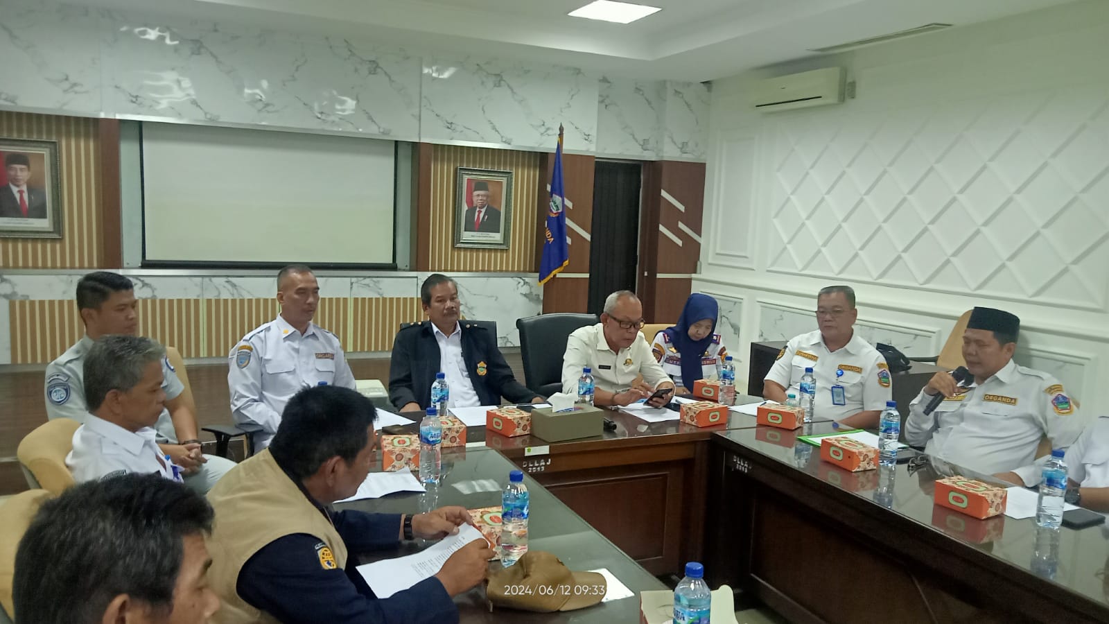 Dishub Kabupaten Bogor, bareng organda dan Jasa Raharja mengadakan rapat, membahas solusi dari maraknya kecelakaan angkutan umum.