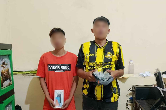 Dua pemuda asal Cianjur diamankan Polsek Cariu usai nyolong Handphone di sebuah counter HP di Bogor.