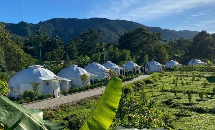 Teras Bhumi Glamping yang terletak di Jalan Hankam No. 66, Leuwimalang-Jogjogan, Kecamatan Cisarua, Puncak, Kabupaten Puncak, Jawa Barat.
