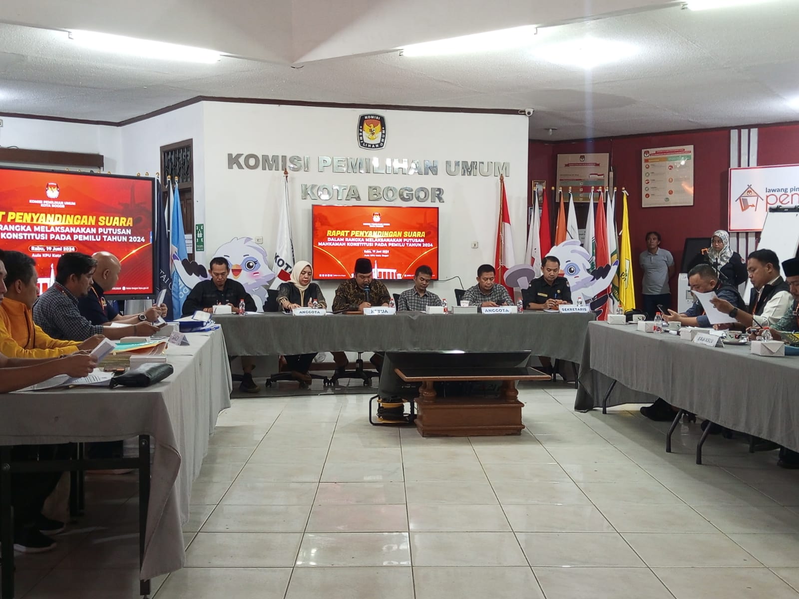 KPU Kota Bogor merampungkan rapat penyandingan suara Perselisihan Hasil Pemilihan Umum (PHPU) pada Pemilu 2024.