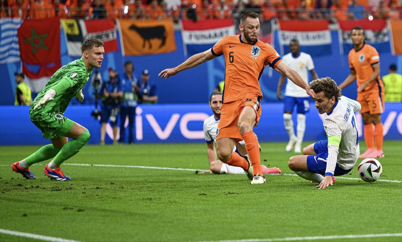 Laga Belanda melawan Prancis berakhir imbang