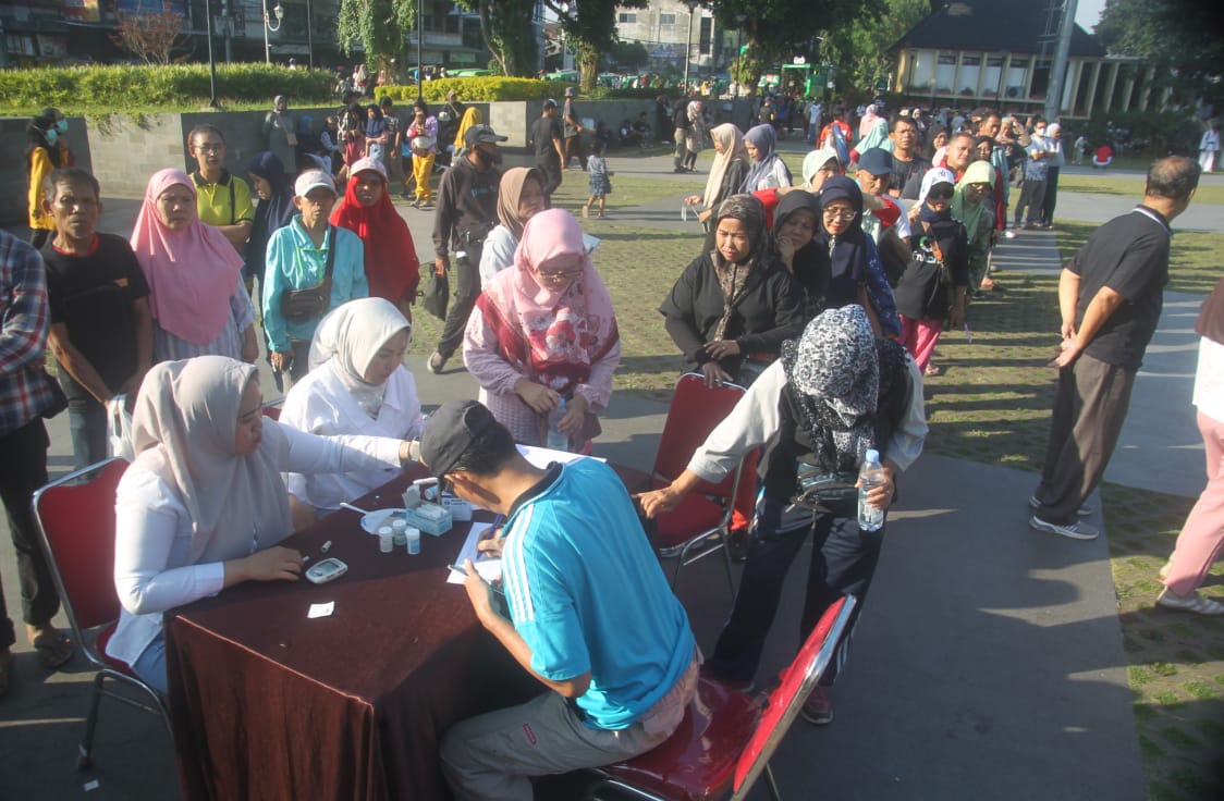 Ilustrasi Mecical Check Up gratis di bulan Februari 2025