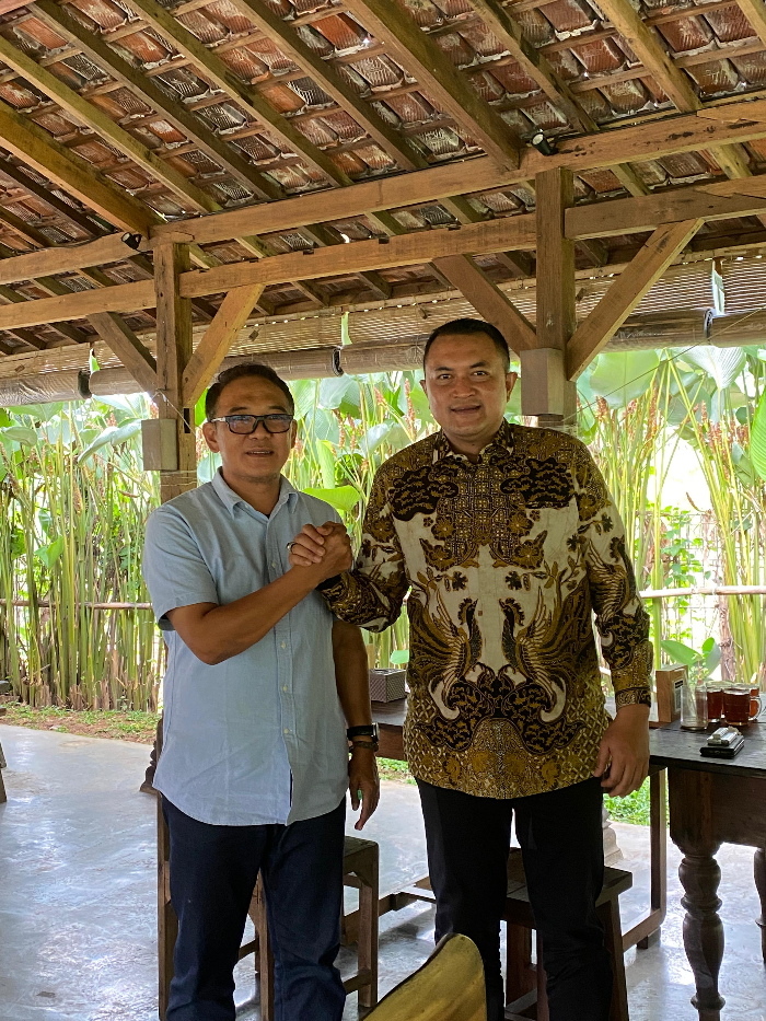 Ketua DPC Gerindra Iwan Setiawan dan Ketua DPRD Kabupaten Bogor Rudy Susmanto saat melakukan pertemuan