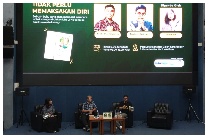 Penulis muda asal Kota Bogor, Tesar Dwi Saputra merilis buku terbarunya pada Forum Bogor Book Party di Perpustakaan dan Galeri Kota Bogor, Minggu (30/6/2024).