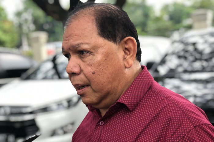 Penasehat hukum terdakwa BS, Bernhard SH saat ditemui wartawan di PN Cibinong pada Kamis (4/7/2024).