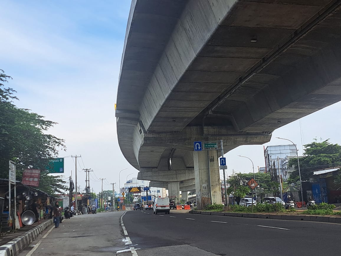 Kondisi Jalan Sholeh Iskandar, Kecamatan Tanah Sareal, Kota Bogor.