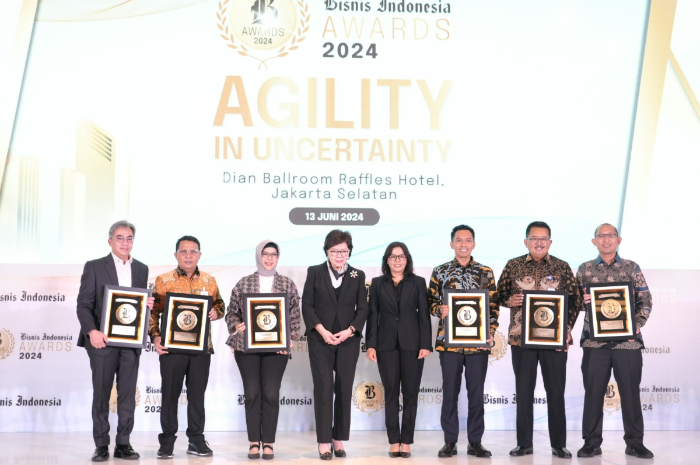 Penghargaan Bisnis Indonesia (BIA) 2024 diberikan kepada BRI sebagai perusahaan berkinerja terbaik dalam kategori bank persero.