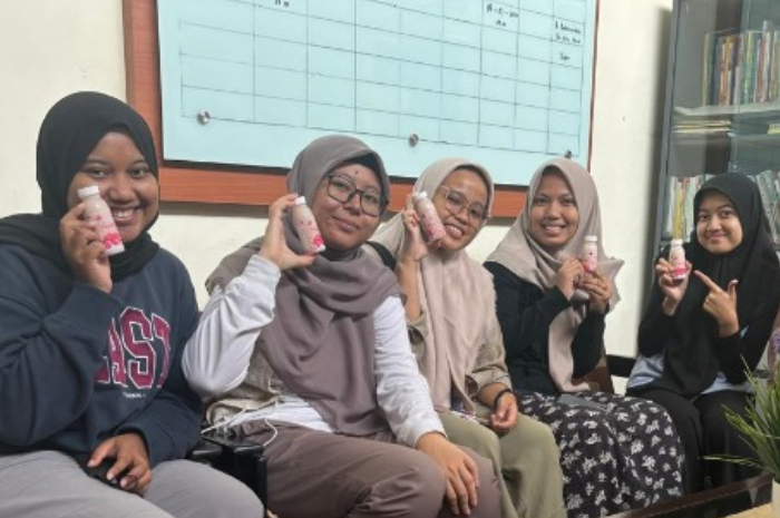 Mahasiswa IPB University berhasil menciptakan minuman untuk membantu kesehatan reproduksi wanita Femony Yoghurt