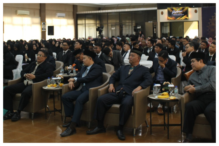 Fakultas Agama Islam UIKA Bogor, menggelar sidang yudisium dan pengukuhan 153 wisudawan, pada Rabu (10/7/2024).