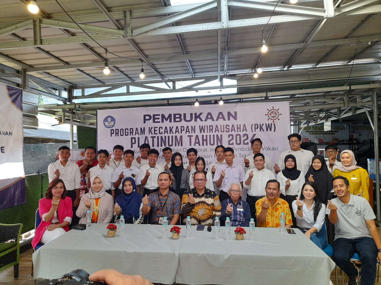 Lembaga Kursus dan Pelatihan (LKP) Sangkuriang Maritim Hotel Institute resmi membuka Program Kecakapan Wirausaha (PKW) Platinum 2024.
