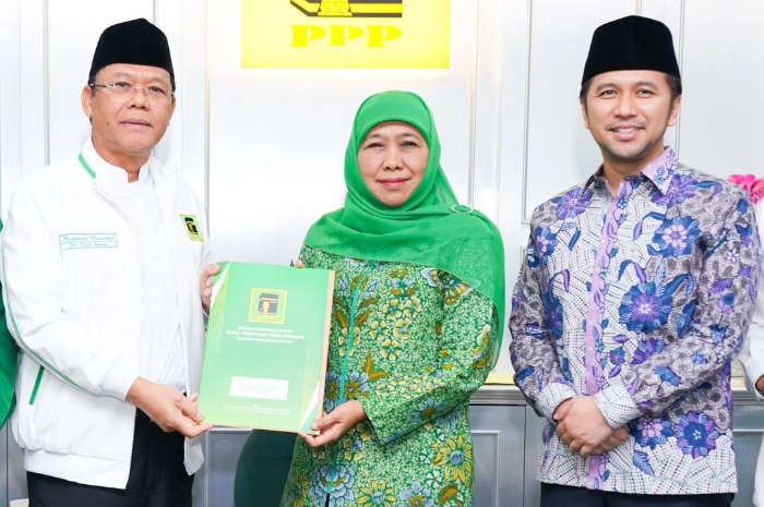 DPP PPP serahkan SK mendukung Khofifah Indar Parawansa-Emil Elestianto Dardak sebagai Cagub dan Cawagub Jawa Timur pada Pilkada serentak 27 November 2024.