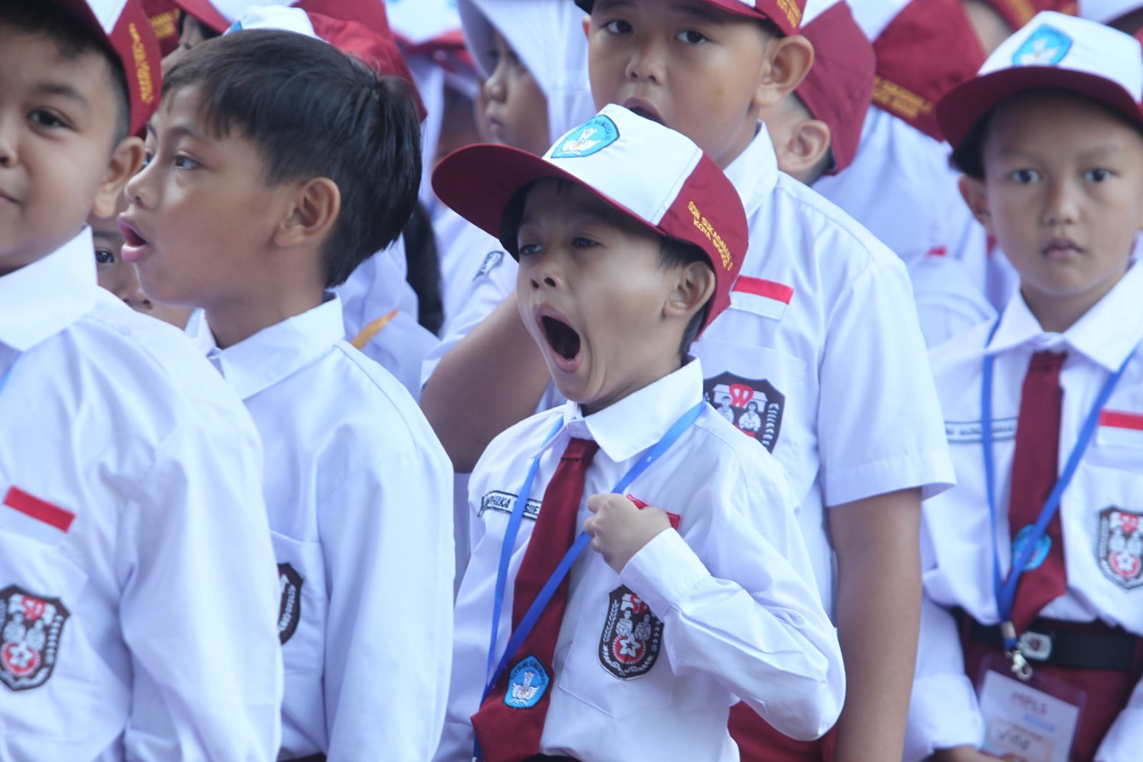 Ilustrasi masuk sekolah di Jawa Barat mulai 14 Juli 2025 lebih pagi pukul 06.30 WIB.
