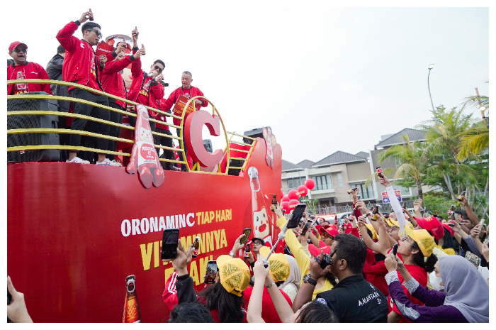 Peluncuran NAMI Your Daily Hero dengan Figur NAMI yang menghebohkan setinggi 11 meter dan Parade Balon Nami terbesar berukuran 8 meter di Pantai Indah Kapuk, Jakarta, Sabtu (13/7/20240.