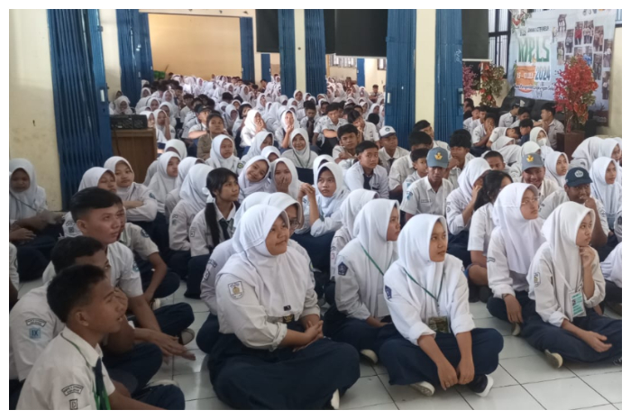 ILUSTRASI: Siswa baru SMAN 1 Citeureup, Kabupaten Bogor, nampak antusias mengikuti MPLS pada hari pertama Senin (15/7/2024) lalu.