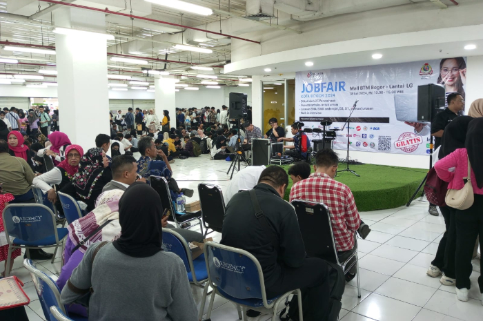 Gelaran Job Fair di Mall BTM Kota Bogor yang embuka ratusan lowongan dari puluhan perusahaan.