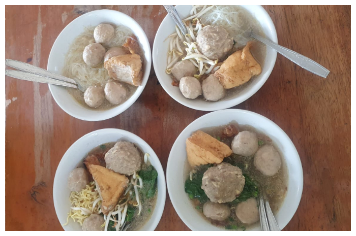 Baso Seuseupan Cabang Gunung Batu, Kota Bogor, buka setiap hari mulai pukul 10.00-22.00 Wib.