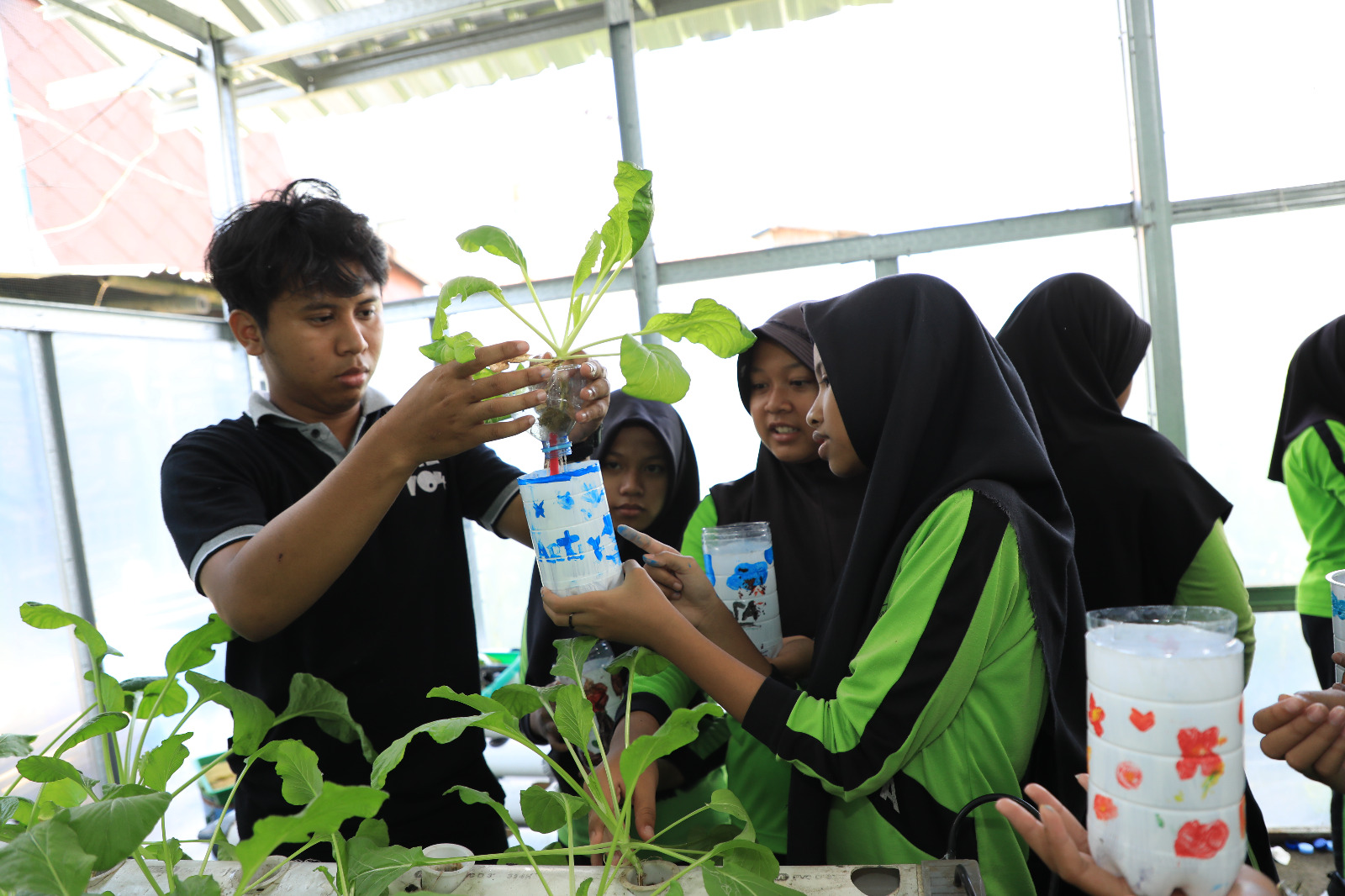 Peringati Hari Anak Nasional, Ini Cara Unik BRI Ajak Anak SD Belajar Tanam&nbsp;Hidroponik
