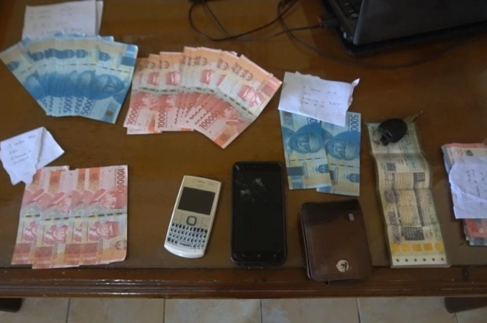 Barang bukti uang palsu yang diamankan petugas Polsek Klapanunggal.