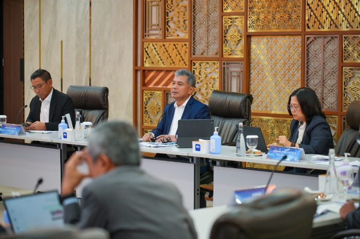 Direktur Utama BRI Sunarso pada konferensi pers kinerja keuangan Triwulan II 2024 di Jakarta pada Kamis, 25 Juli 2024.
