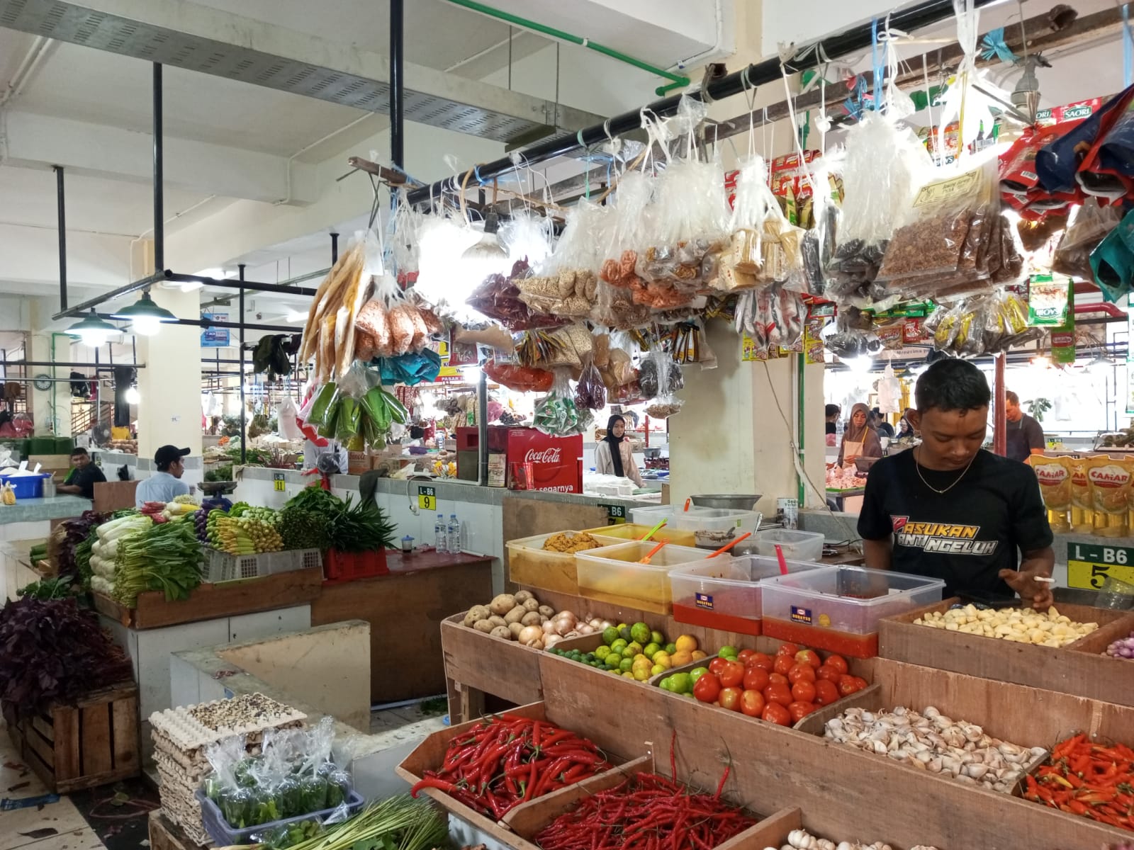 Pedagang cabai rawit di Kota Bogor.