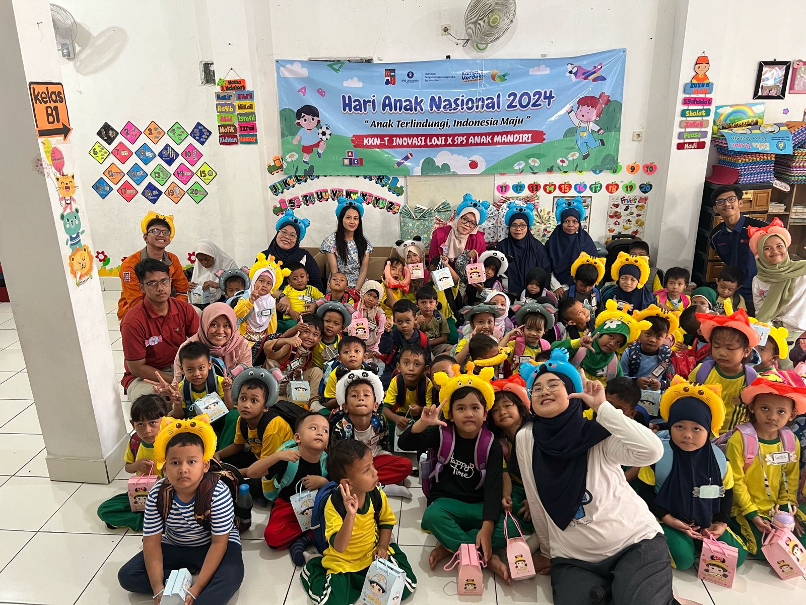 KKNT Inovasi IPB University Senangkan Anak-Anak di Bogor dengan Program Hari Bahagia