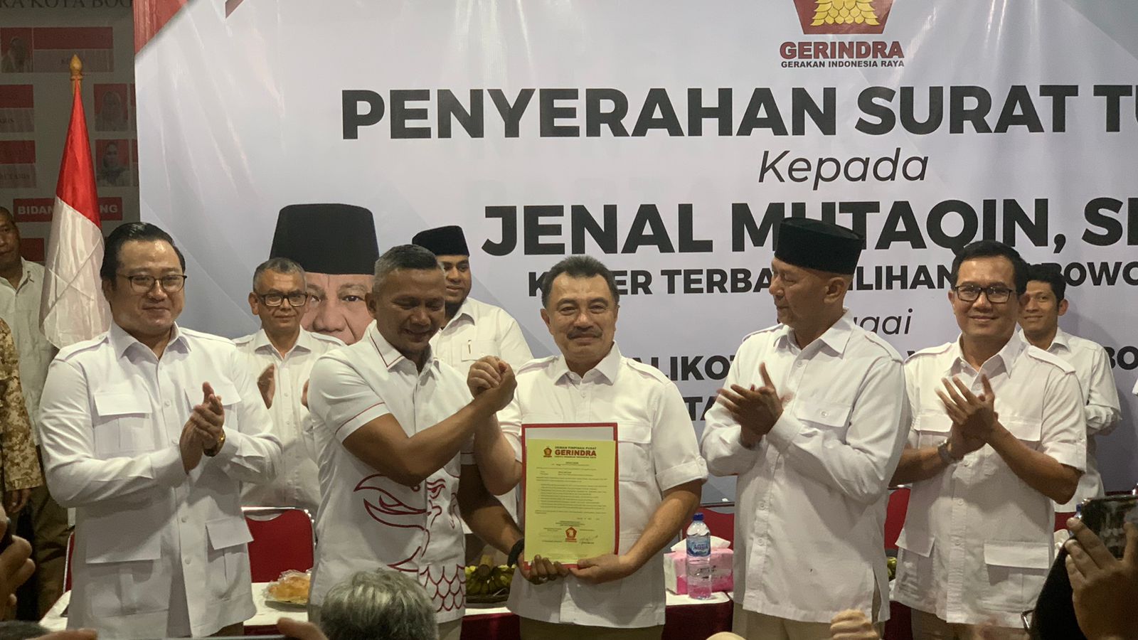 Pemberian surat tugas Calon Wali Kota Bogor dari DPP Partai Gerindra pada Jenal Mutaqin.