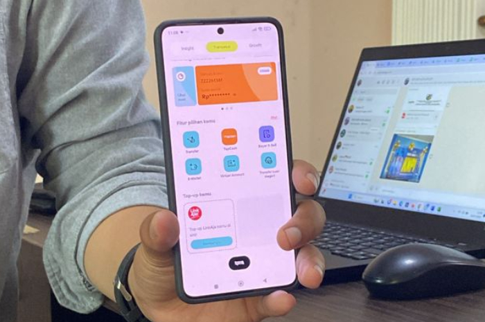 BNI mengalihkan para nasabahnya dari aplikasi lama yakni BNI Mobile Banking ke aplikasi super barunya yakni Wondr by BNI.