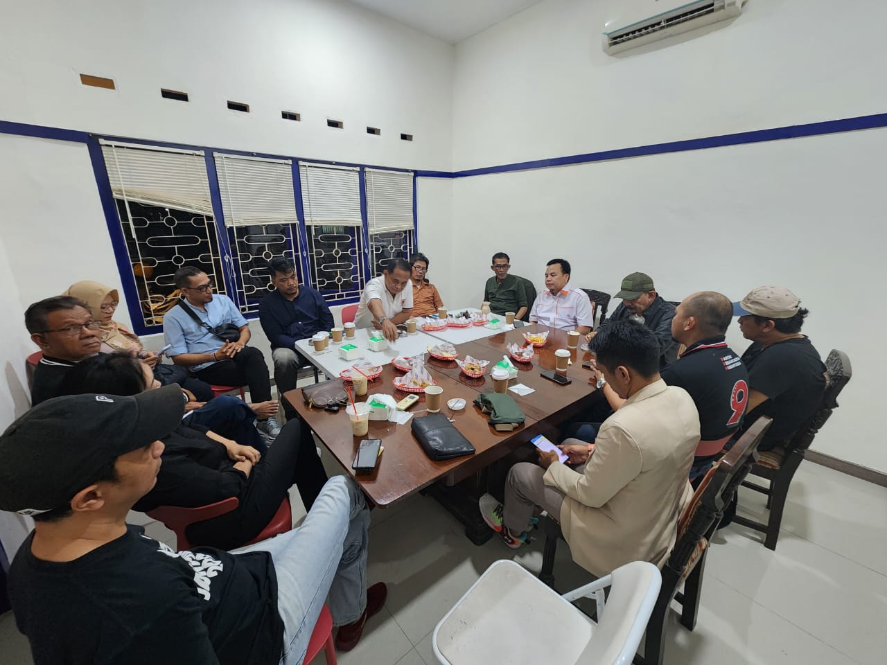 Tim Pilkada PKS menyambangi SOPAN (Solidaritas Partai Politik Non Parlemen) pada Minggu (28/7/2024).