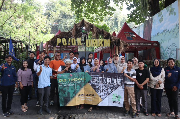 Tim KKN-T Inovasi IPB University mengadakan Workshop Digital Marketing yang diselenggarakan di Pojok UMKM, Kelurahan Sempur.