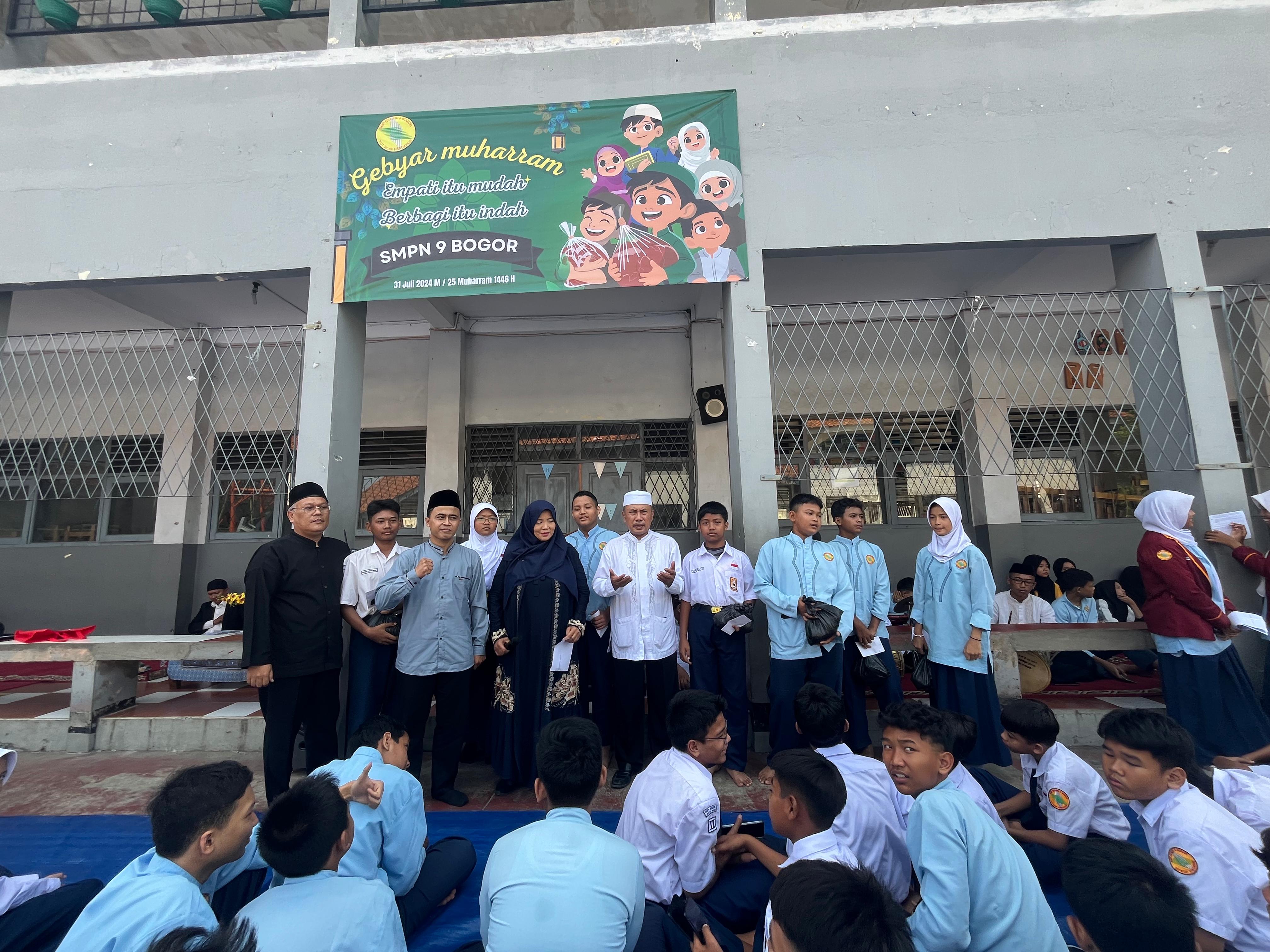 SMPN 9 Kota Bogor santunan anak yatim di bulan Muharram.
