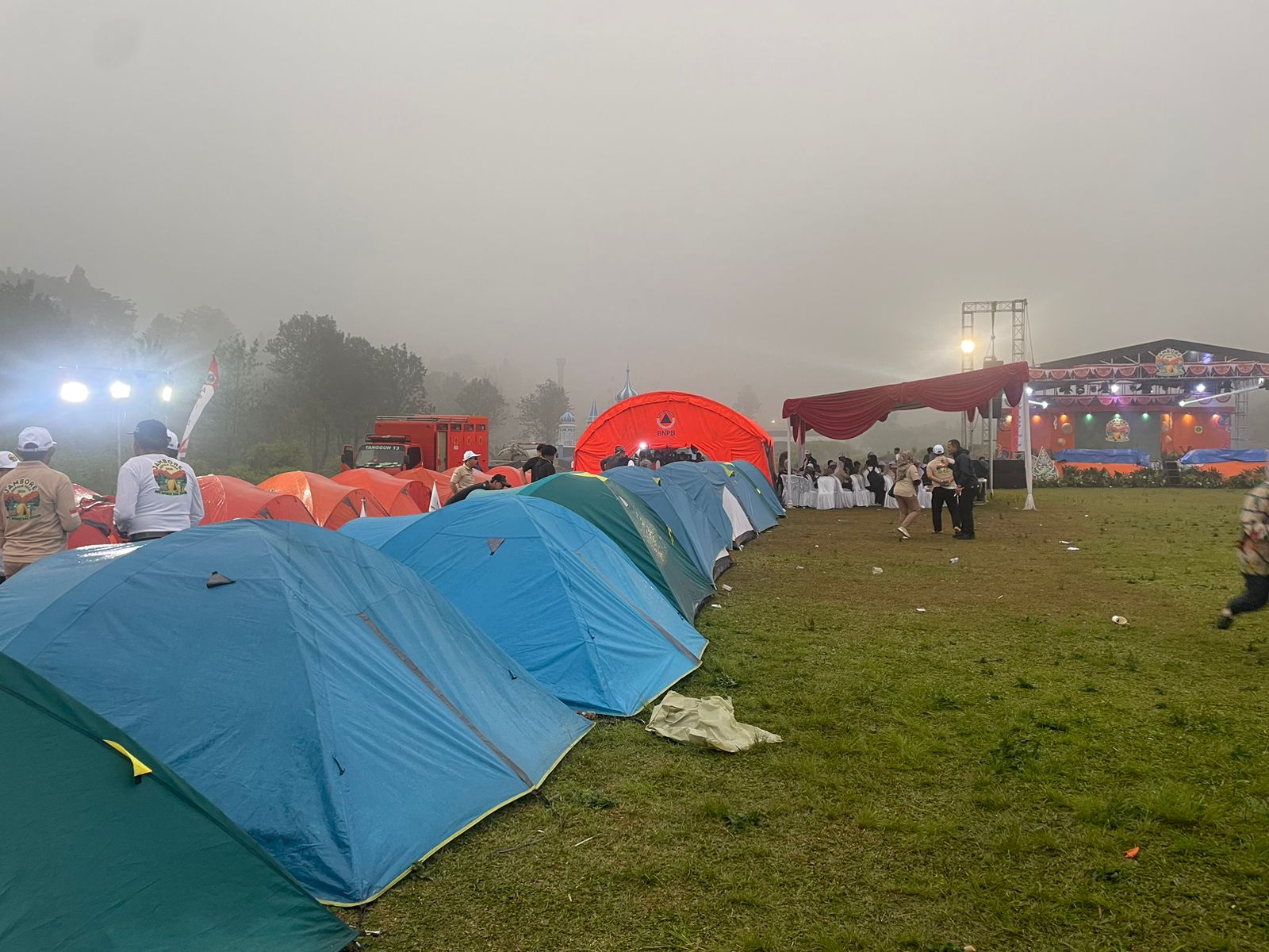 Jambore Kepala Desa se-Kabupaten Bogor Tahun 2024 di Lapangan Landing Paralayang, Kecamatan Cisarua, terkendala cuaca ekstrim pada Jumat (2/8/2024).