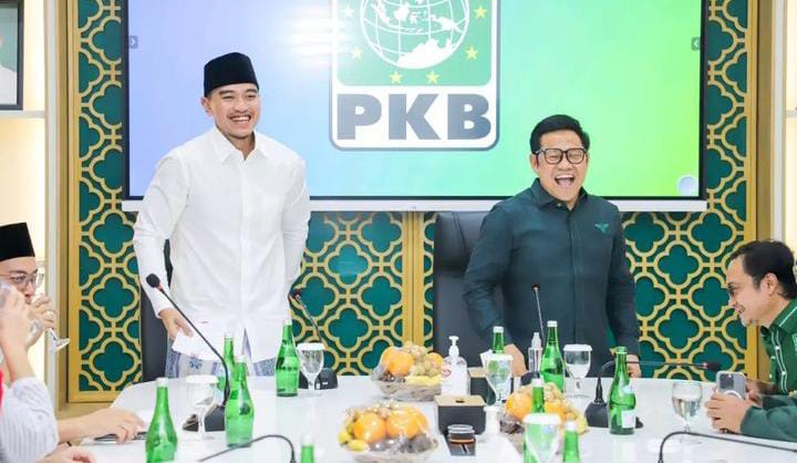 Ketua Umum PSI Kaesang Pangarep, saat bertemu dengan Ketua Umum PKB Muhaimin Iskandar.